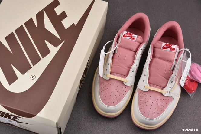 OG DM7866-600 x Travis Scott SP Low AJ 1 1104